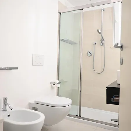 Apartamento N005 - Ulisse, Elegante Trilocale A 100m Dal Mare